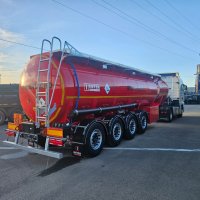 Полуприцеп-цистерна 853301 для светлых нефтепродуктов